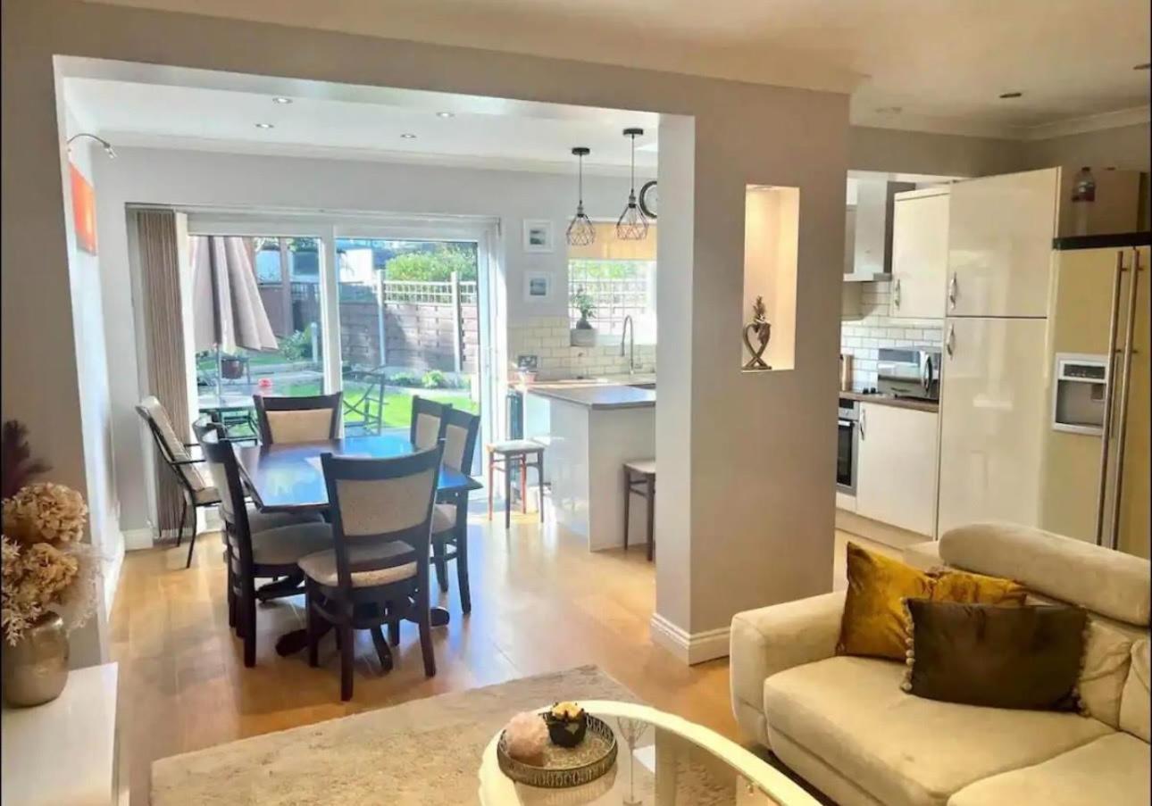 Stunning One Bedroom With Garden * London